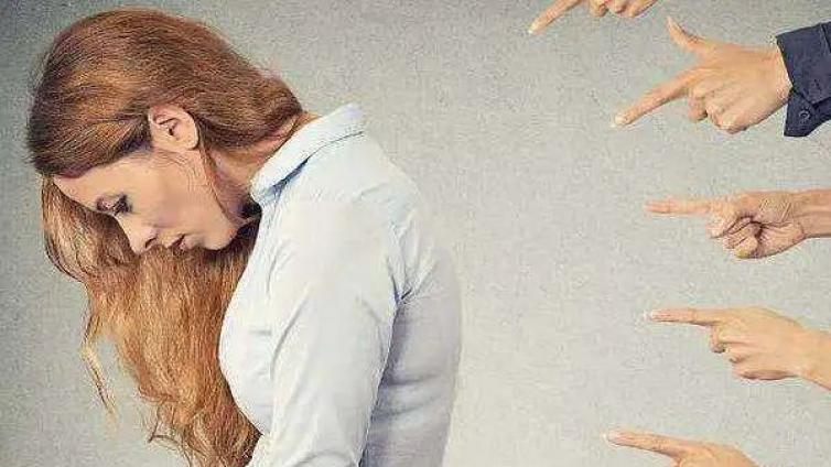 为什么有的人总爱指责别人？| 心理学说